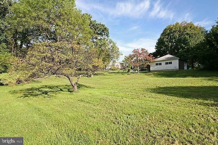Photo of 5439 SHOOKSTOWN ROAD
