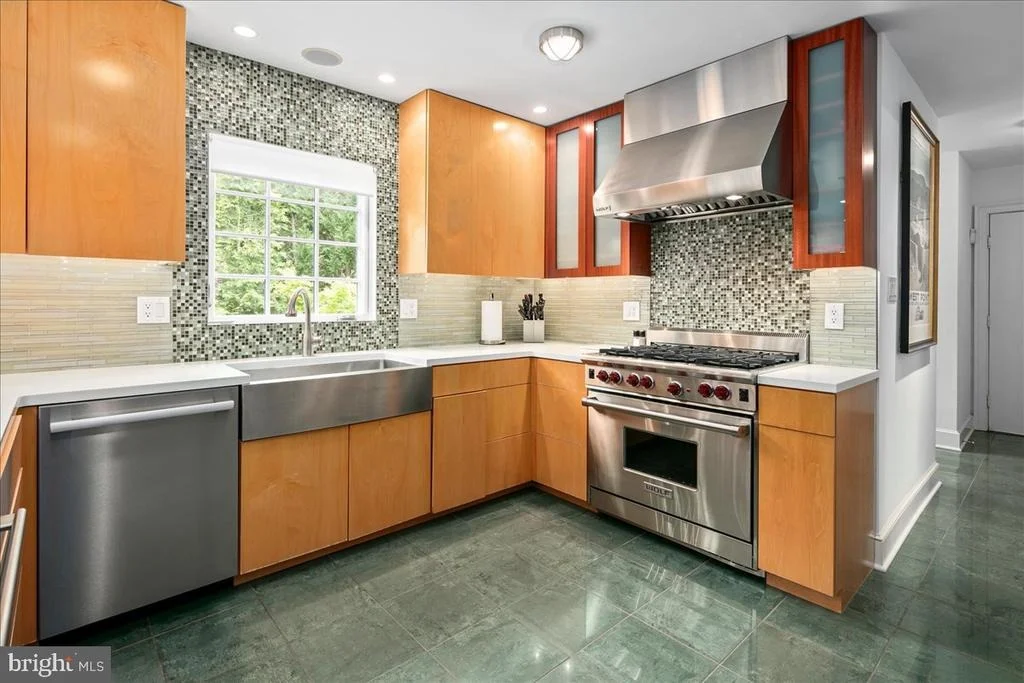 Photo of 9352 MOUNT VERNON CIRCLE