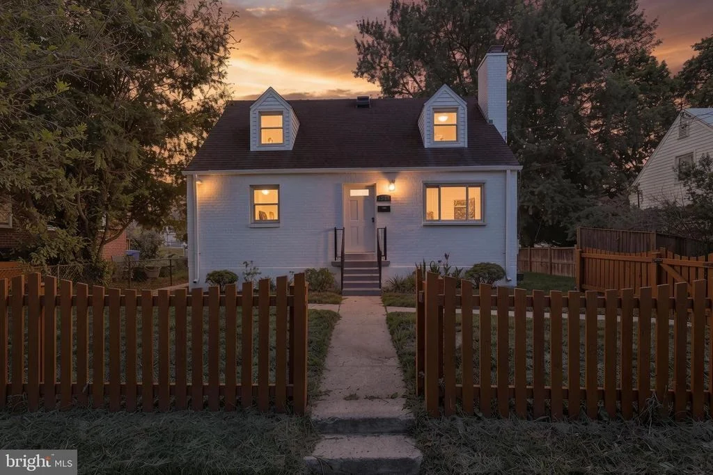 Photo of 1511 CREST ROAD