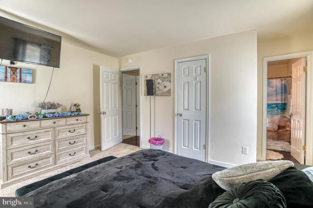 Photo of 10119 JAMESON LANE
