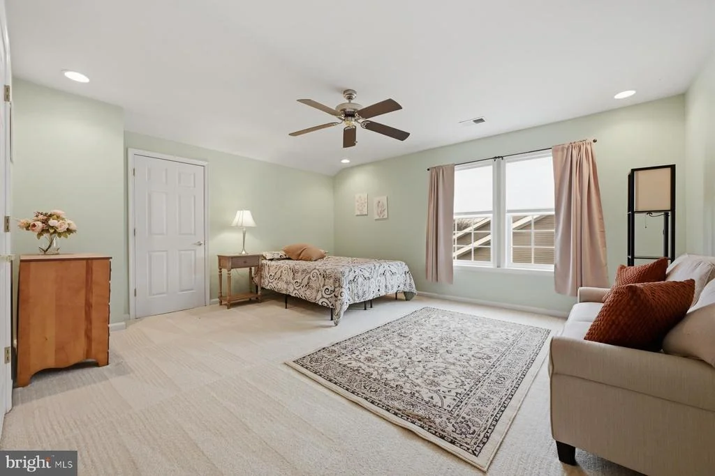 Photo of 107 REGULATOR DRIVE N