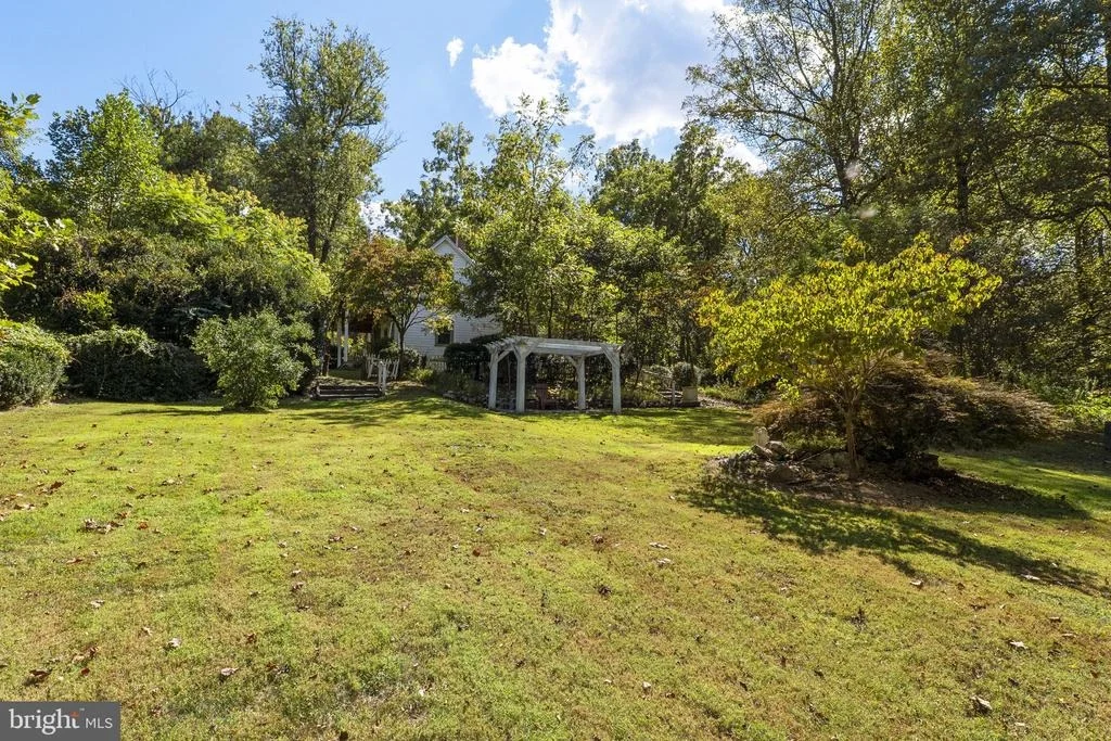 Photo of 16112 BARNESVILLE ROAD