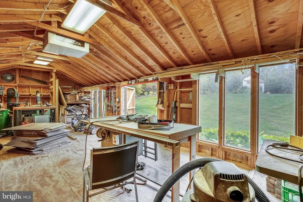 Photo of 15225 CENTERGATE DRIVE