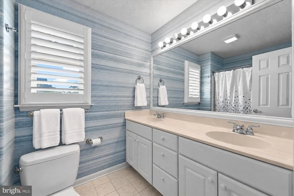 Photo of 36764 BAYSIDE DRIVE