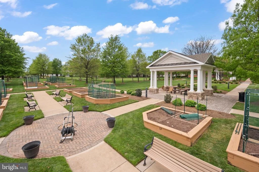 Photo of 44390 CEDAR HEIGHTS DRIVE