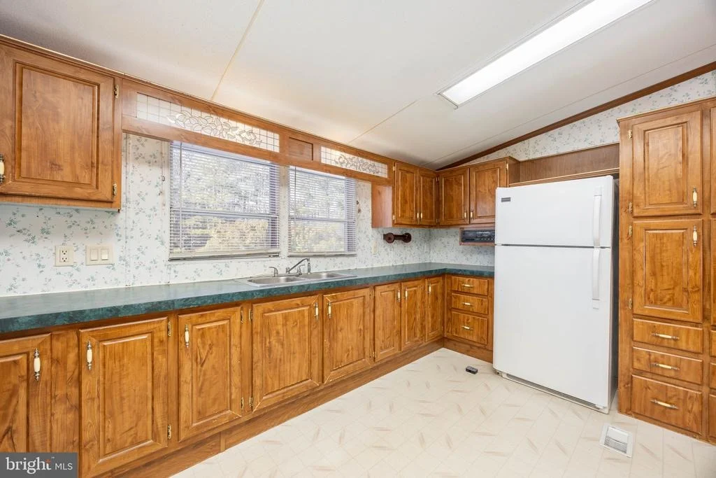 Photo of 22147 ROYAL OAK ROAD