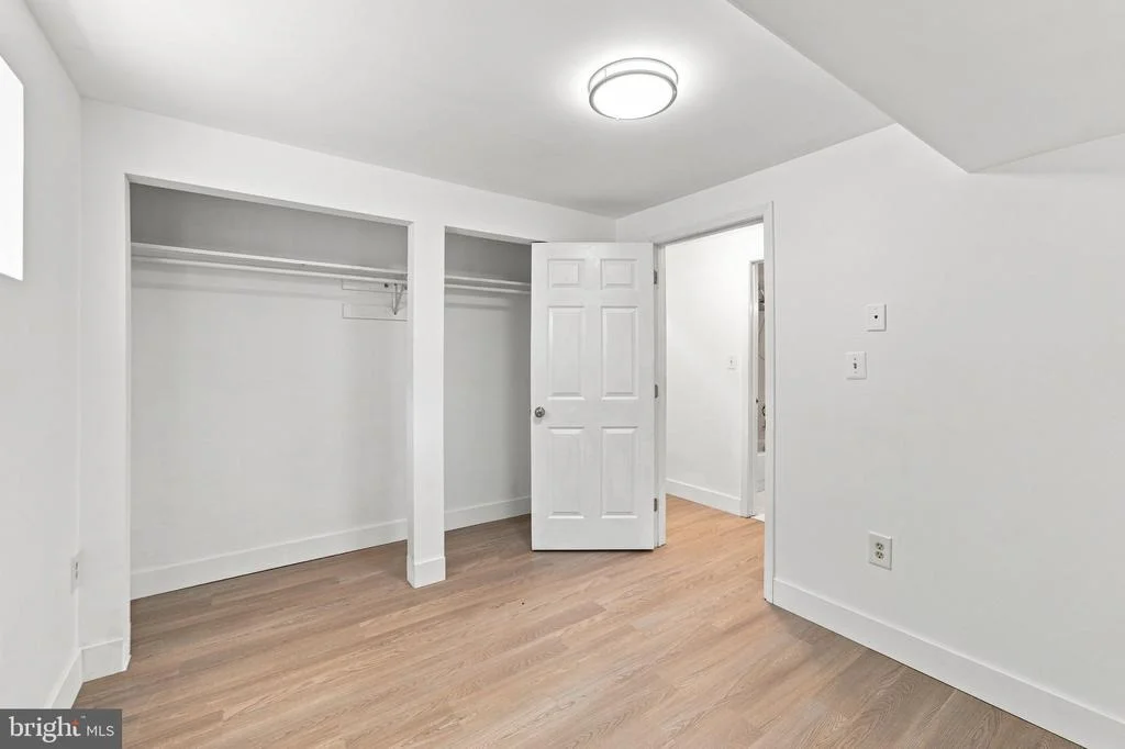 Photo of 2400 E GATE DRIVE