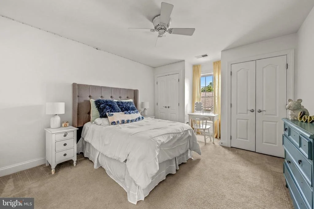Photo of 24165 SPRING MEADOW CIRCLE