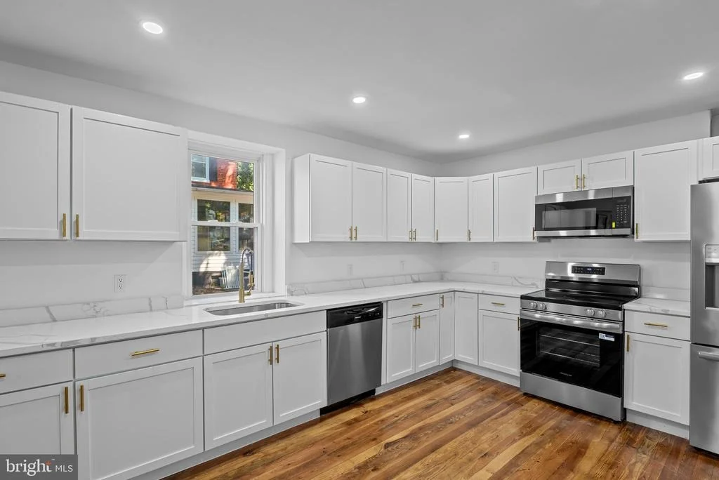 Photo of 6822 BUCKINGHAM LANE