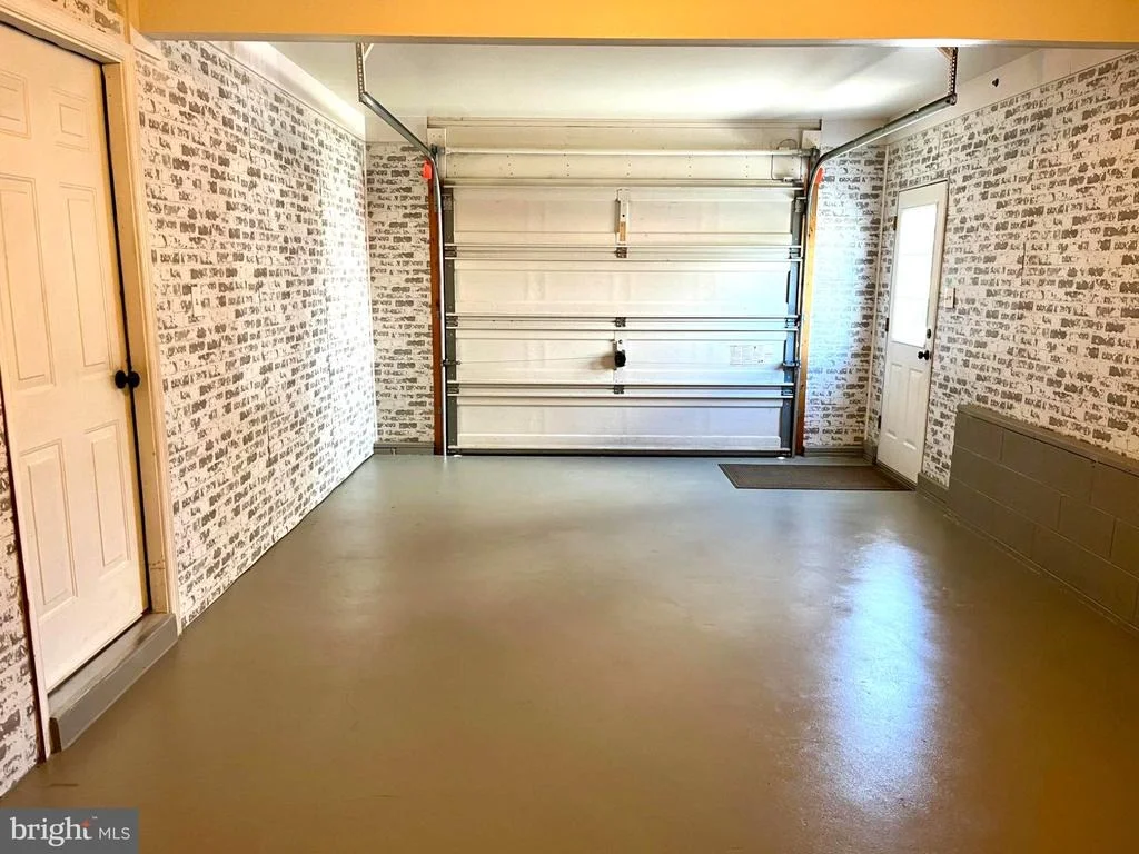 Photo of 15932 HIBISCUS DRIVE