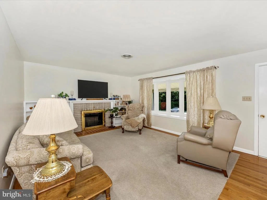 Photo of 5634 SHOOKSTOWN ROAD