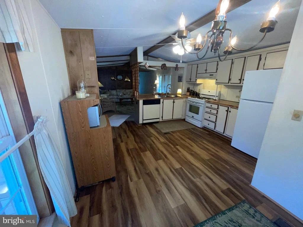 Photo of 33476 DAISY STREET