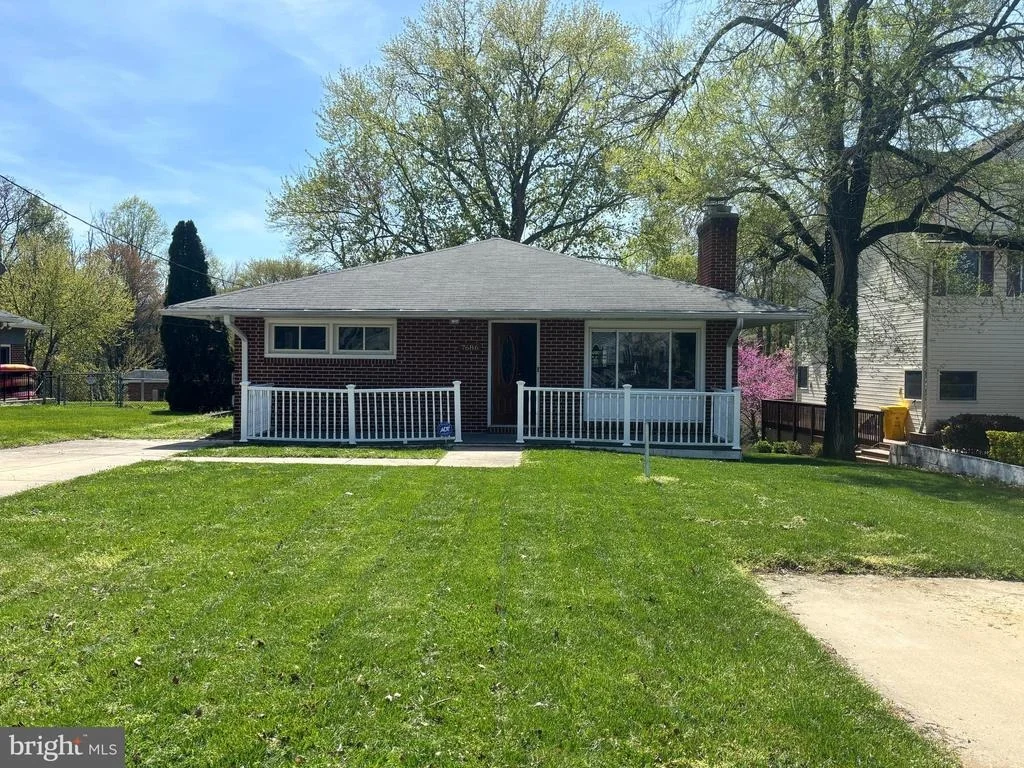 Photo of 7686 BRIAR LANE