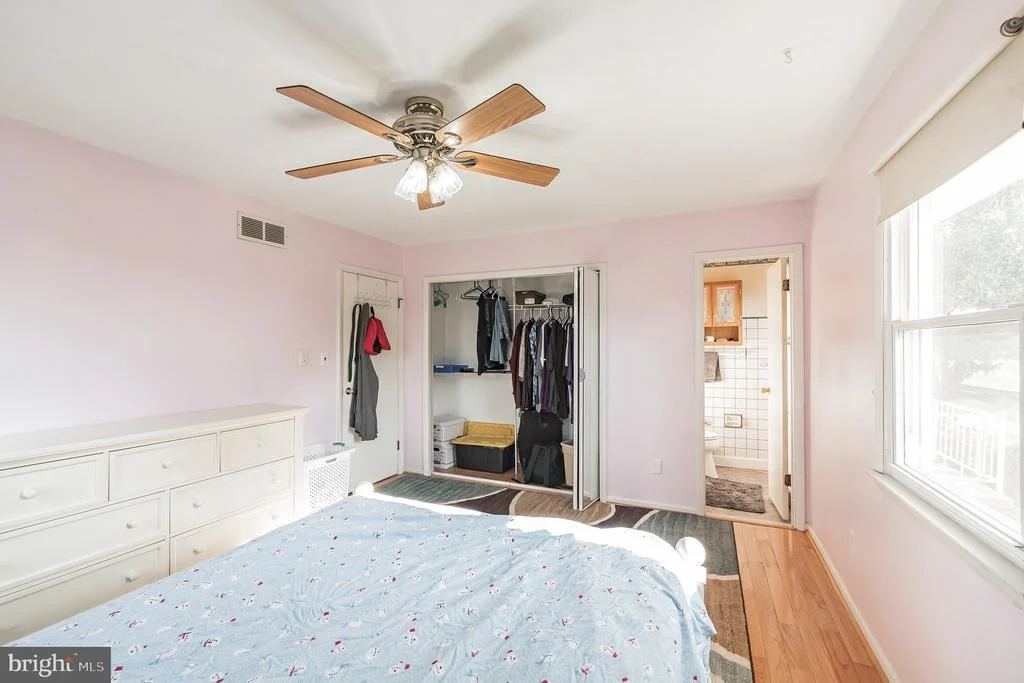 Photo of 5619 MANOR DRIVE