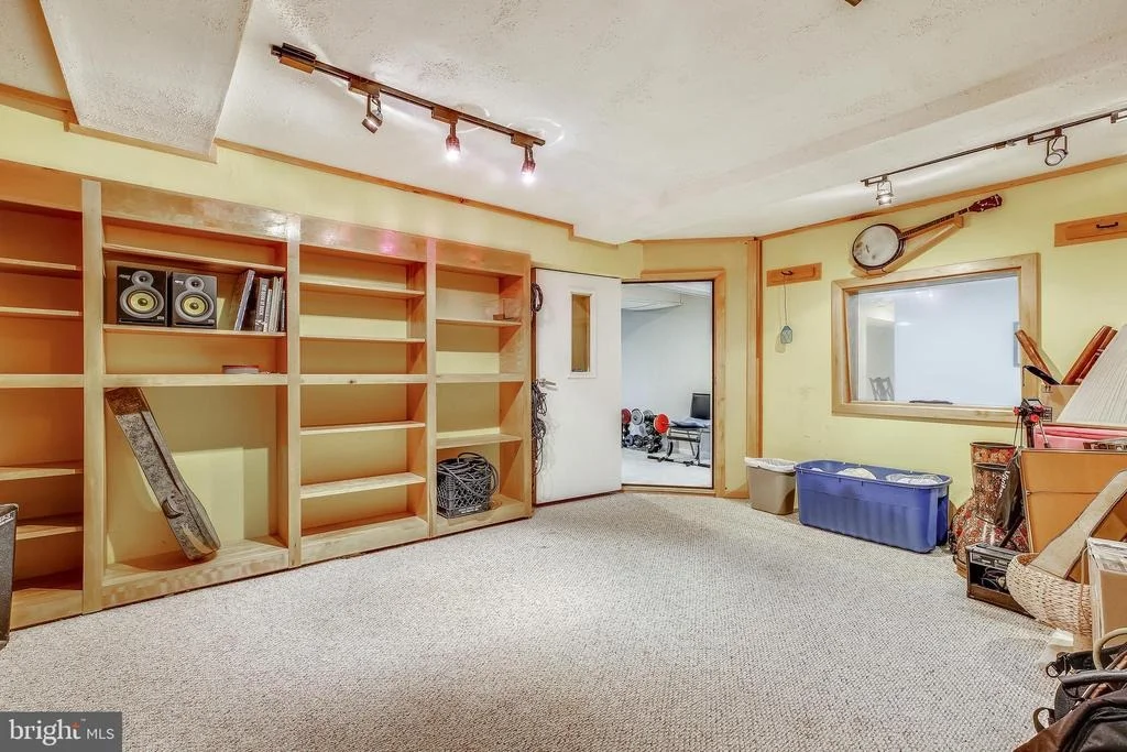 Photo of 15225 CENTERGATE DRIVE
