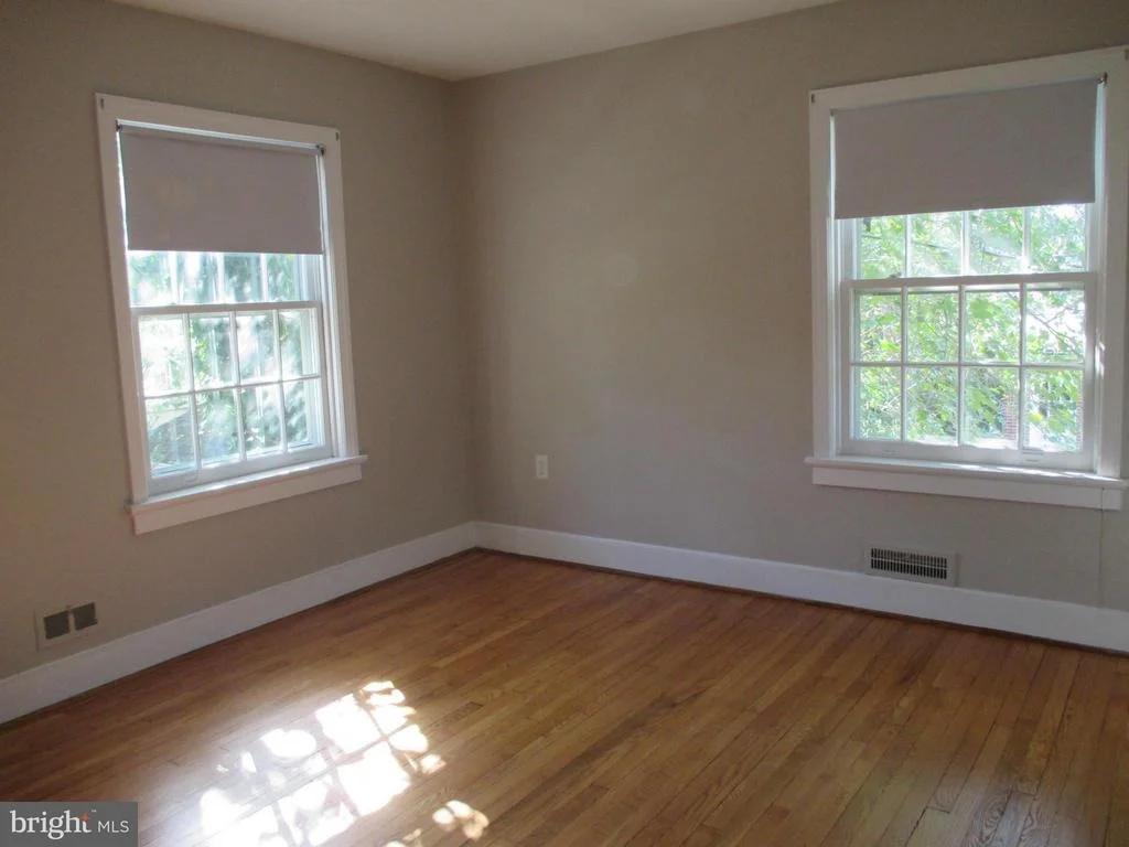 Photo of 424 CARROLL PARKWAY