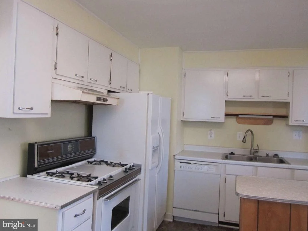 Photo of 10816 SCOTT DRIVE
