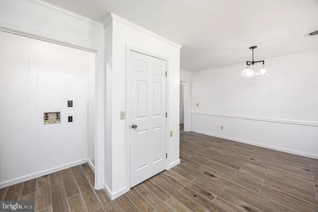 Photo of 813 PRICE ROAD