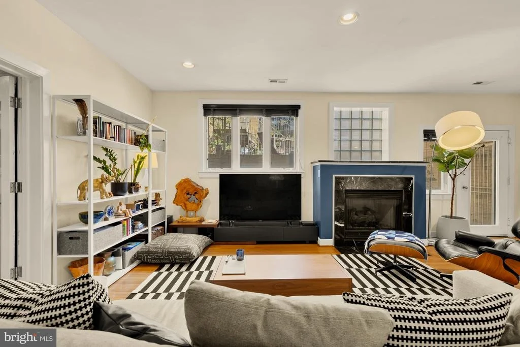 Photo of Unit 3 at 2363 CHAMPLAIN STREET NW