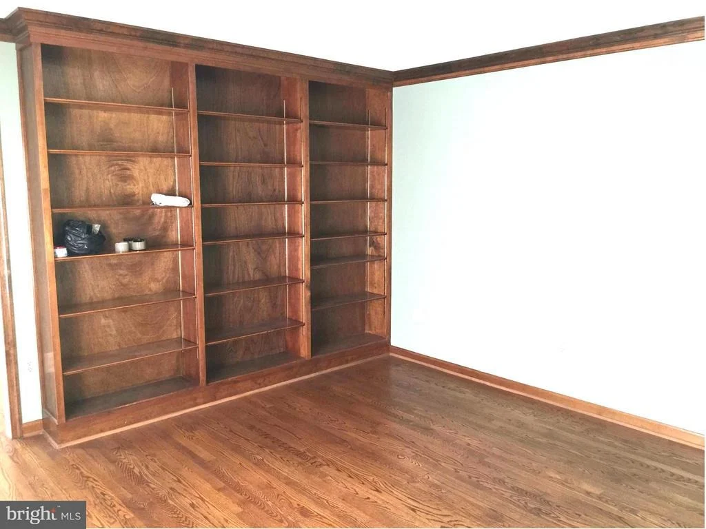 Photo of 2305 TWIN VALLEY LANE