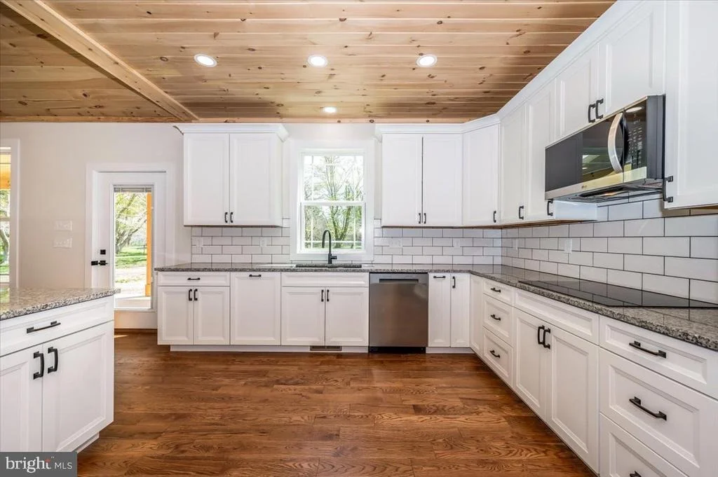 Photo of 460 SHADE TREE LANE