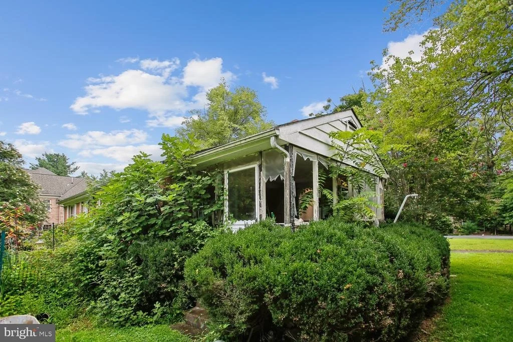 Photo of 2810 HILL ROAD