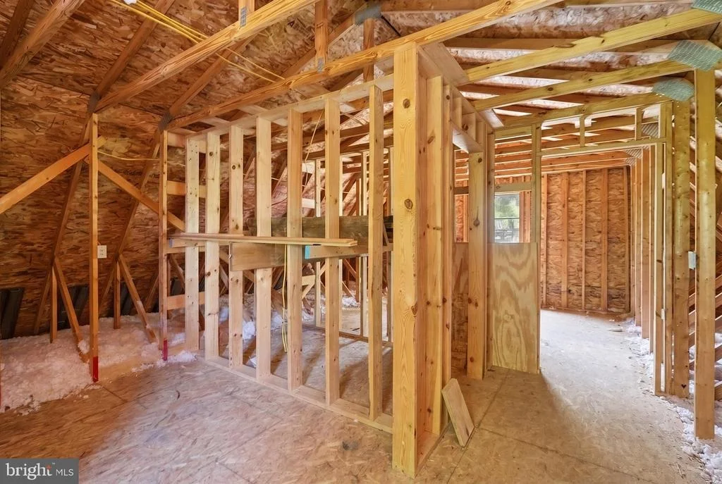 Photo of 253 GLEANINGS DRIVE