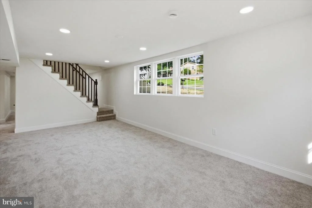 Photo of 9013 PINEHURST DRIVE