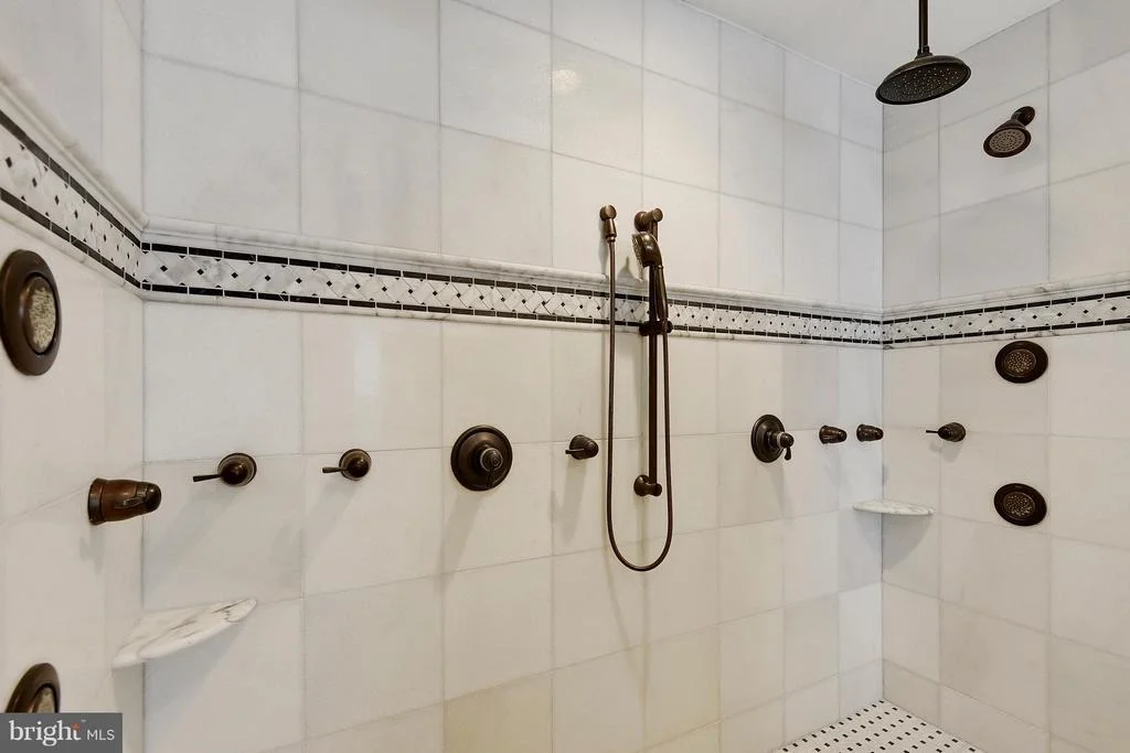 Photo of 6004 MUNCASTER MILL ROAD