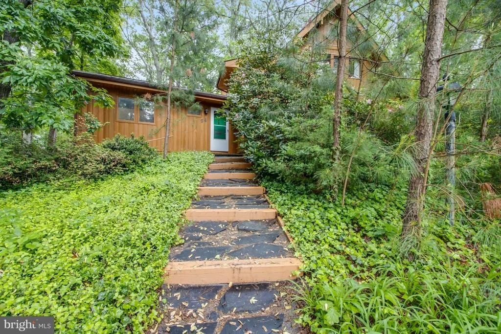 Photo of 94 TIDEWATERS ROAD
