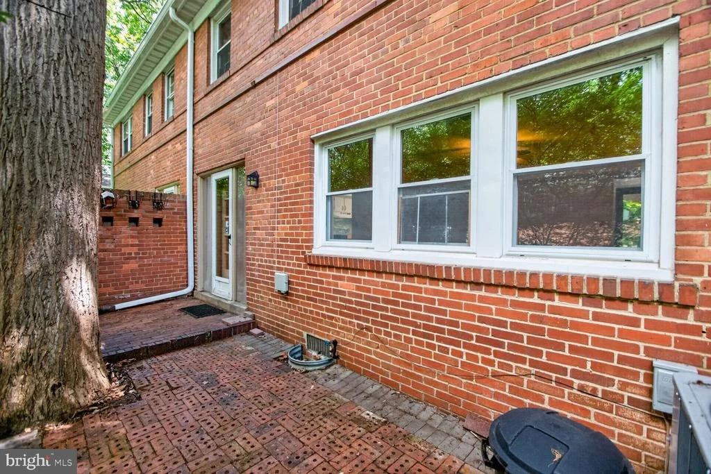 Photo of Unit 143 at 8640 GEREN ROAD