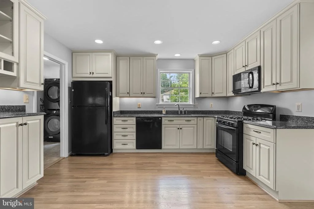 Photo of 17512 PRINCESS ANNE DRIVE