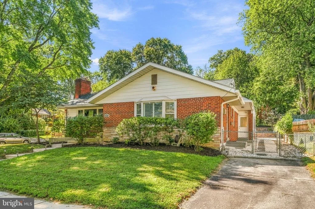 Photo of 1600 FLORA LANE