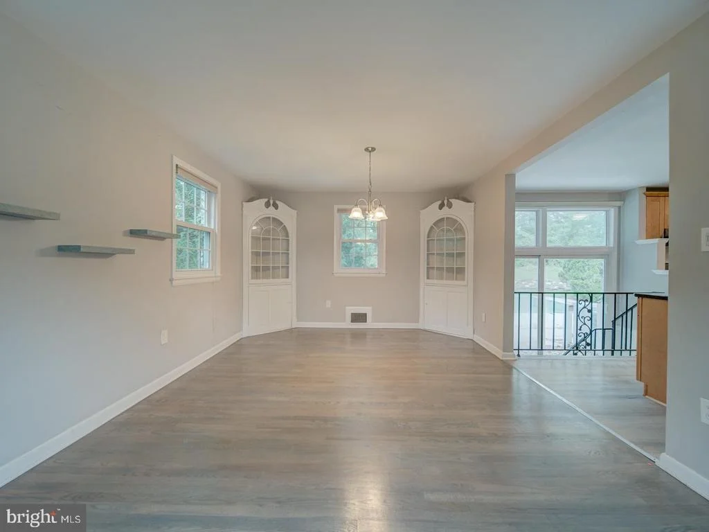 Photo of 4837 RANDOLPH DRIVE