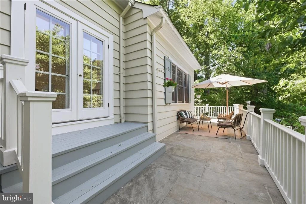 Photo of 7109 MEADOW LANE