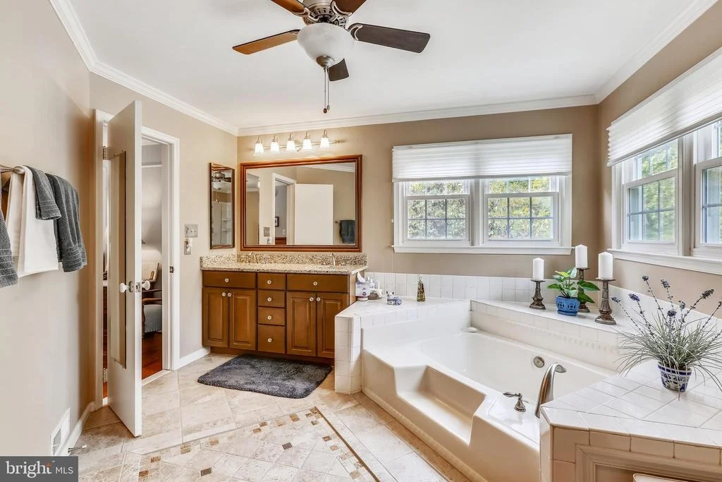 Photo of 9905 MAINSAIL DRIVE