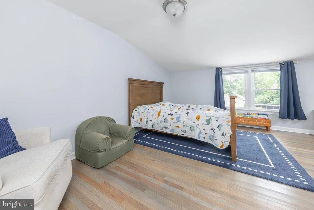Photo of 415 LAKE AVENUE