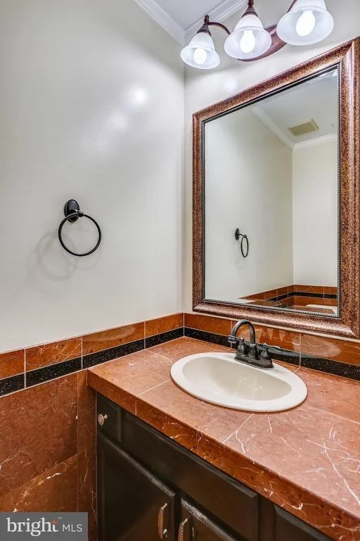 Photo of 915 POINTER RIDGE DRIVE