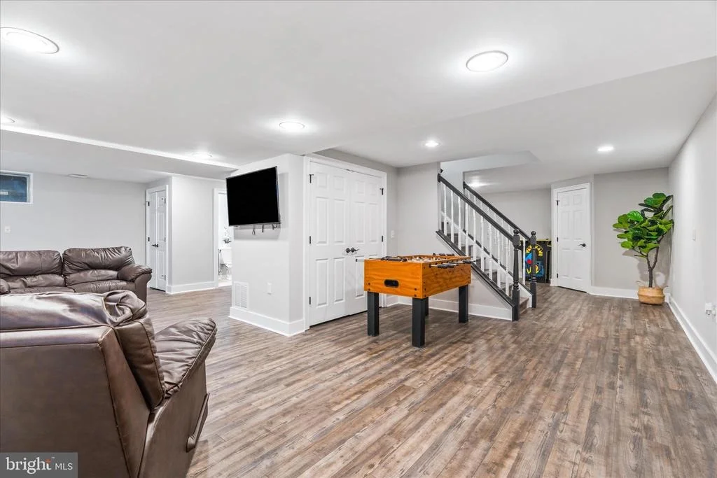 Photo of 9009 SHADYBROOK DRIVE
