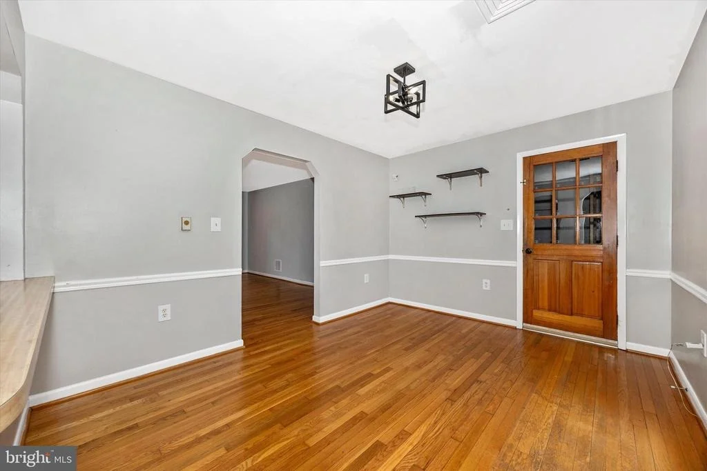 Photo of 3905 SUGARLOAF DRIVE