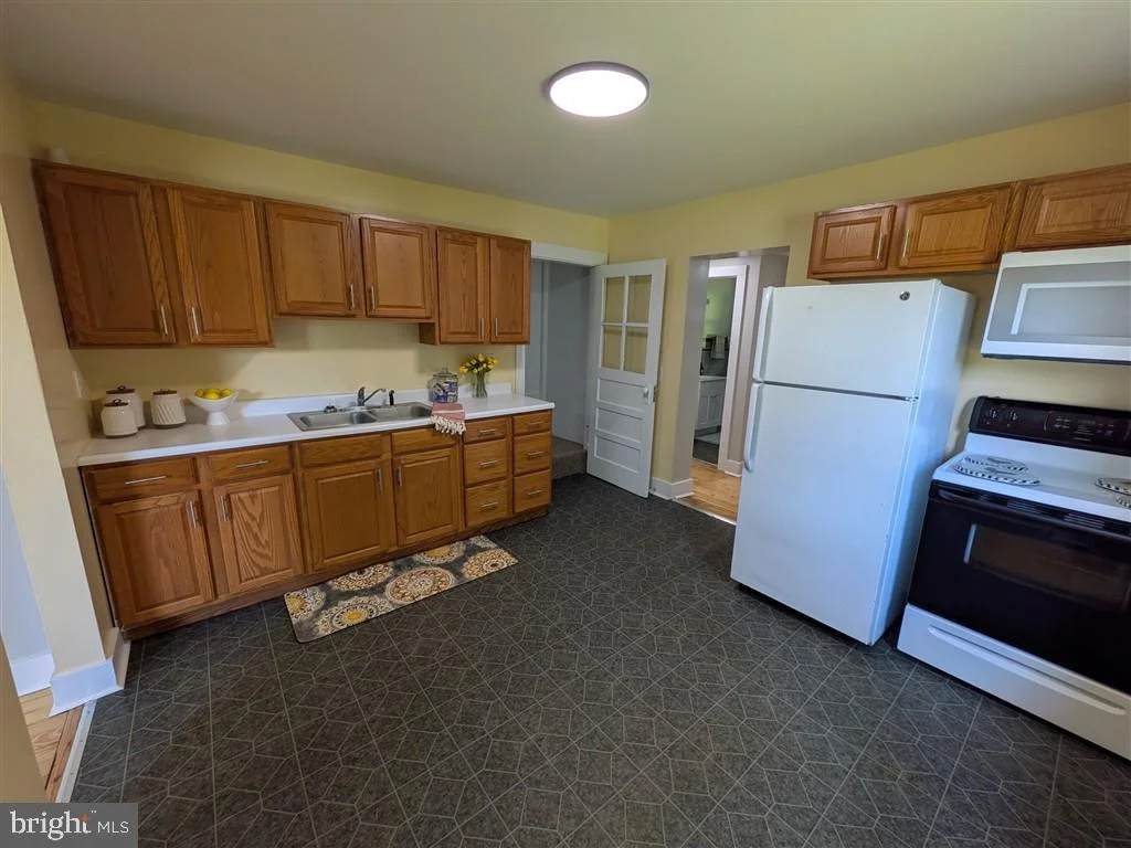 Photo of 219 SKYVIEW LANE