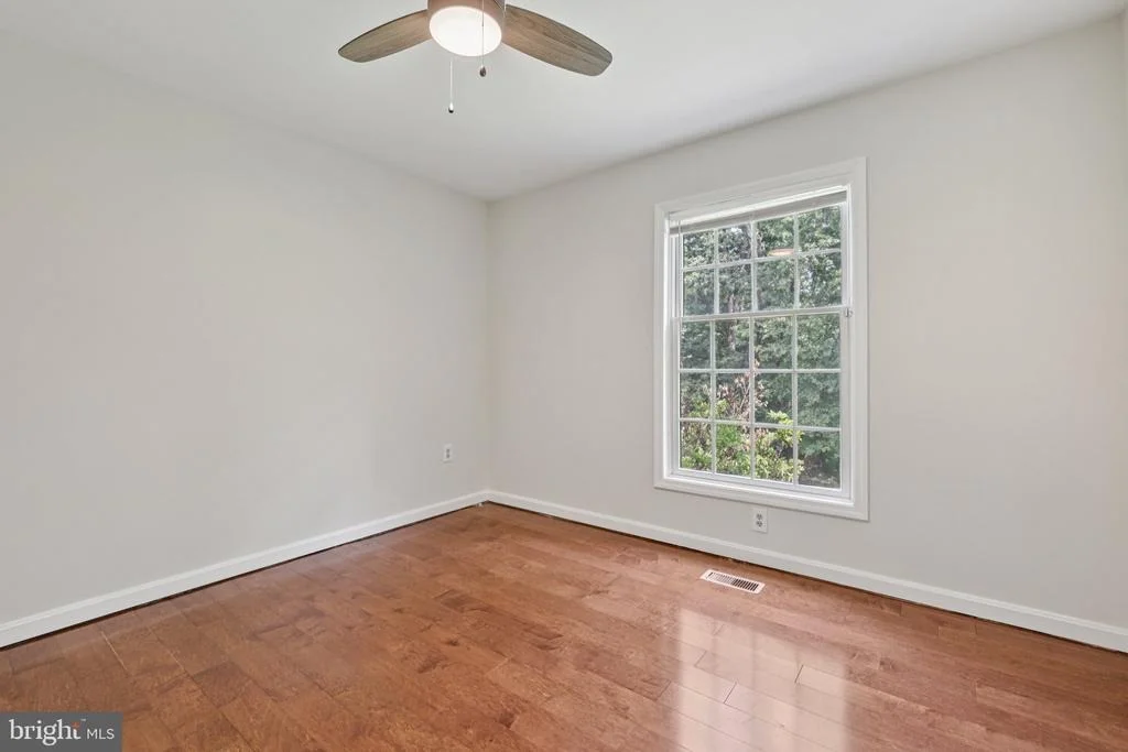 Photo of 7584 CARLIN ROAD