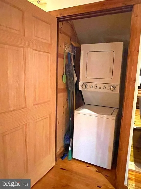 Photo of 185 HIDDEN VALLEY LANE