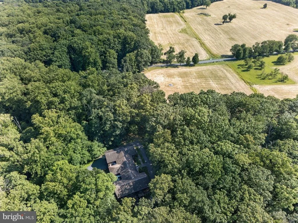 Photo of 1137 SUGARLOAF MOUNTAIN ROAD