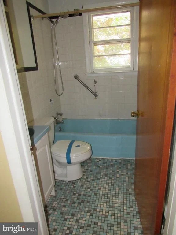Photo of 1024 GLADWAY ROAD