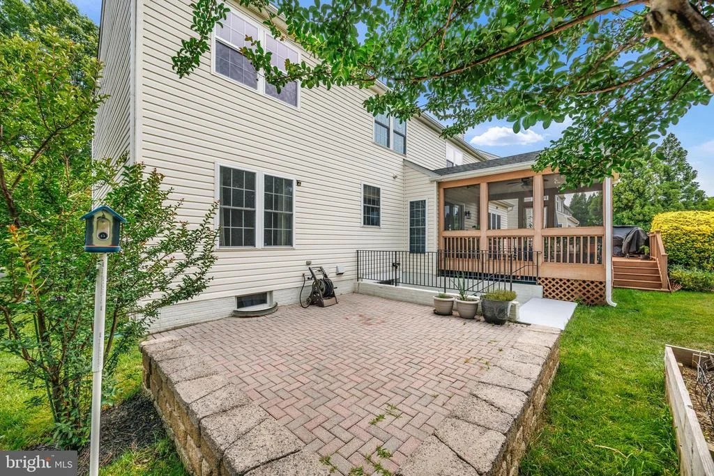 Photo of 2416 VALLEY BROOK LANE