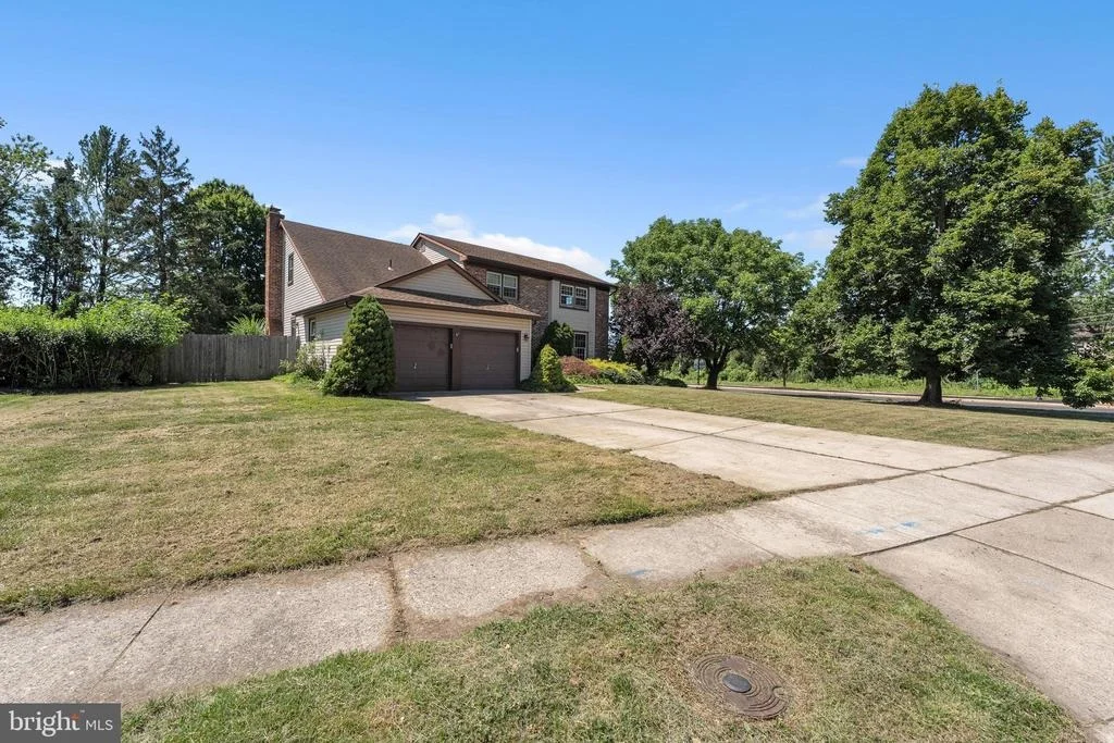 Photo of 1 CHATEAU DRIVE