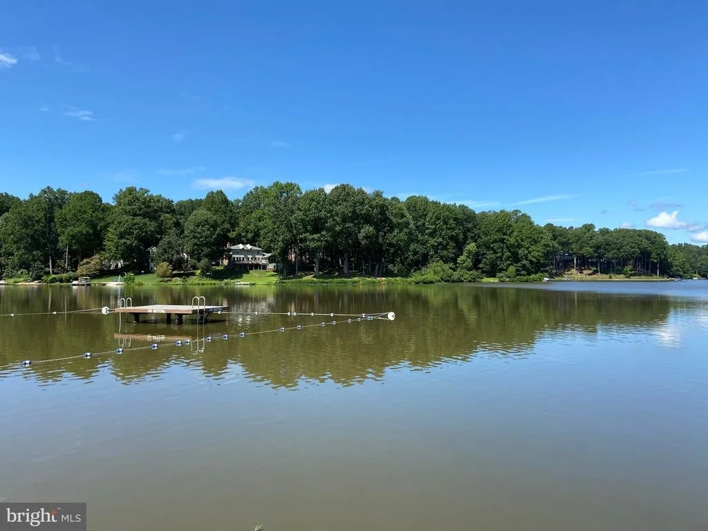Photo of 15084 HOLLEYSIDE DRIVE
