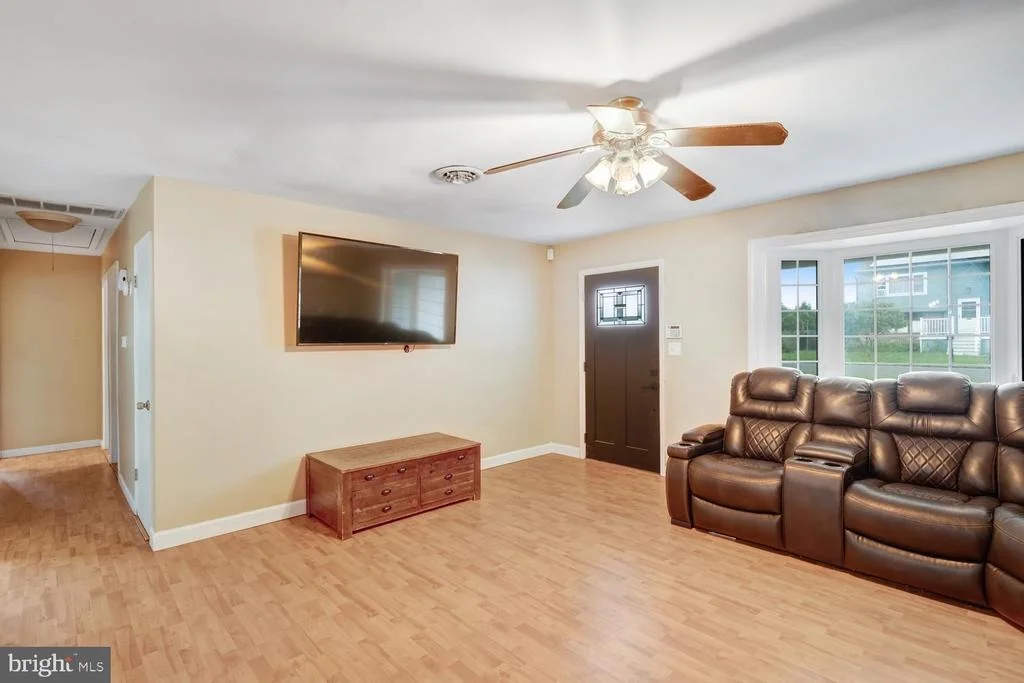 Photo of 7 SPRUCE DRIVE