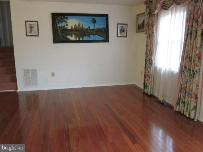 Photo of 8309 MOUNTAIN LAUREL LANE
